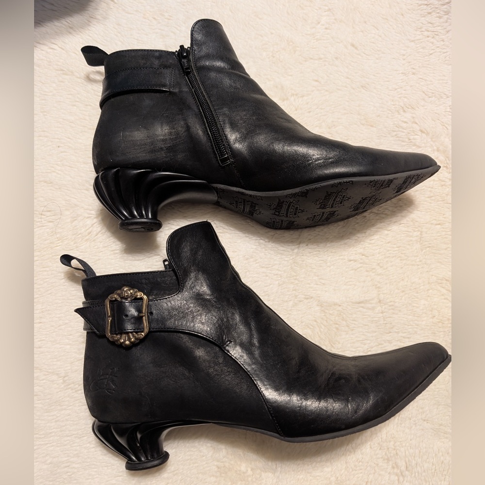 John Fluevog Firefly Lucidota Black Leather Ankle Boots. Unique Heel. Size 9 - Picture 3 of 14